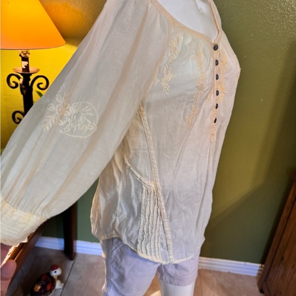 Nine West Cream 3/4 Sleeve Buttoned Blouse - Picture 9 of 13
